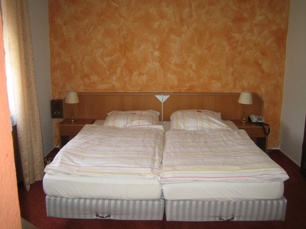 Landhotel Weinhaus Treis Weinaehr ห้อง รูปภาพ