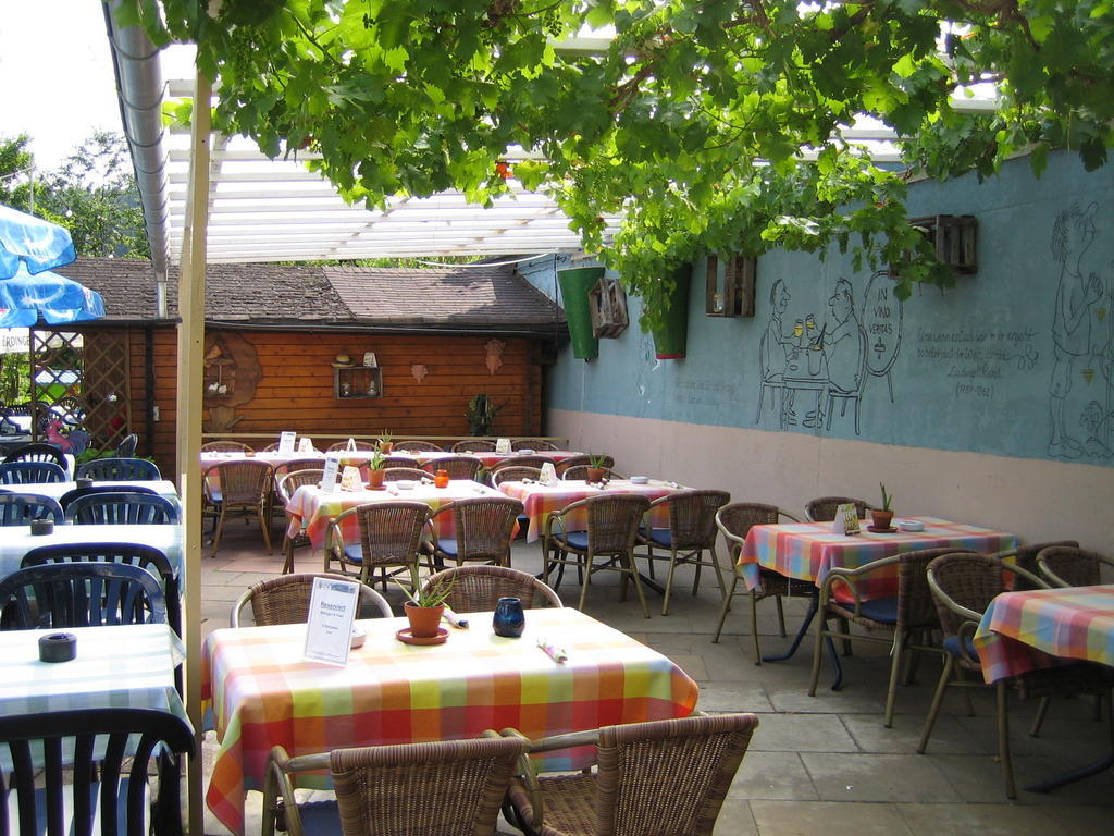Landhotel Weinhaus Treis Weinaehr ภายนอก รูปภาพ